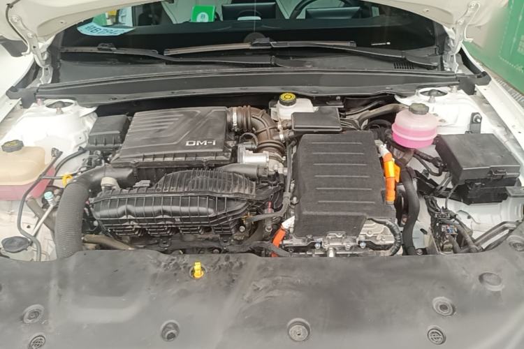 Used BYD Qin PLUS 2023 Champion Edition DM-i 120KM Leading Model Engine Bay