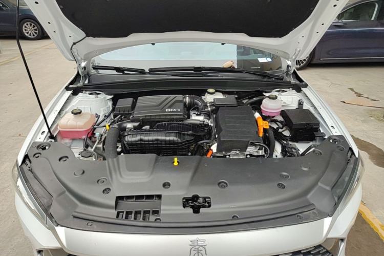 Used BYD Qin PLUS 2023 Champion Edition DM-i 120KM Beyond Model Engine Bay