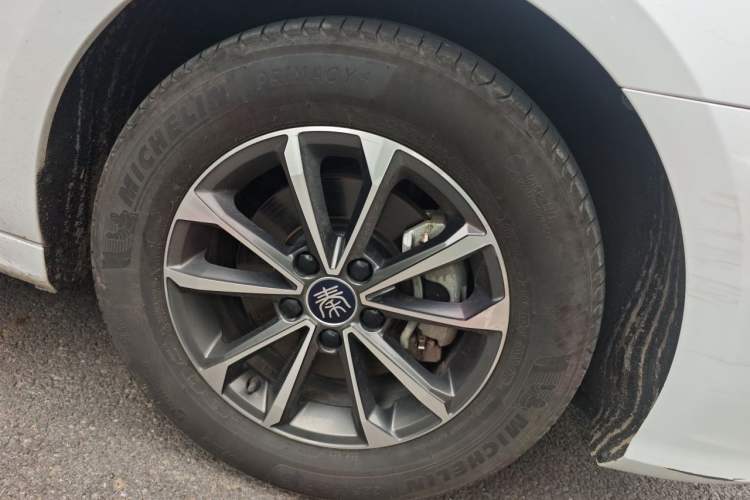 Used BYD Qin PLUS 2023 Champion Edition DM-i 55KM Leading Model Exterior 1