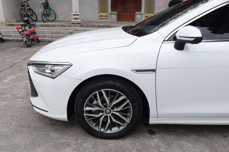 Used BYD Qin PLUS 2023 Champion Edition DM-i 55KM Superior Model Exterior 12