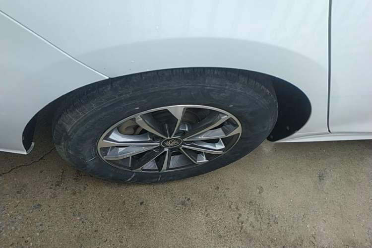 Used BYD Qin PLUS 2023 Champion Edition DM-i 55KM Leading Model Exterior 2