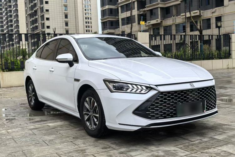 Used BYD Qin PLUS 2023 Champion Edition DM-i 55KM Leading Model Exterior 2