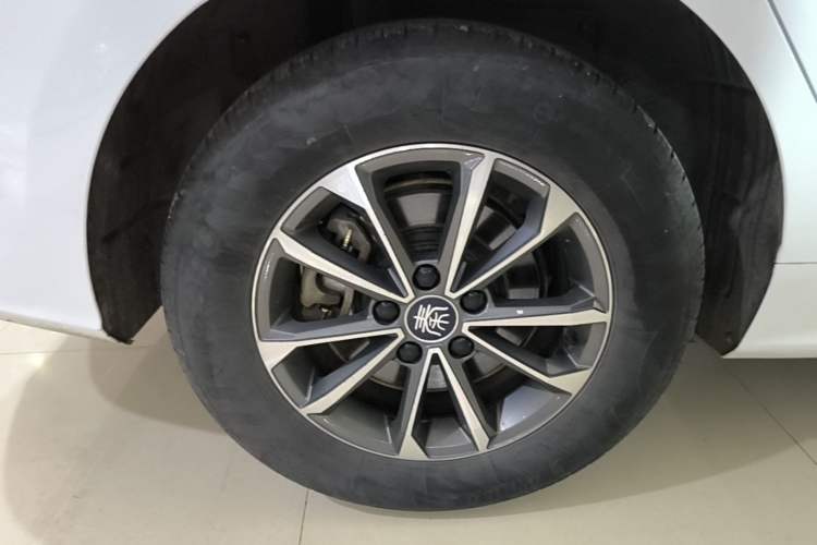 Used BYD Qin PLUS 2023 Champion Edition DM-i 55KM Leading Model Exterior 3