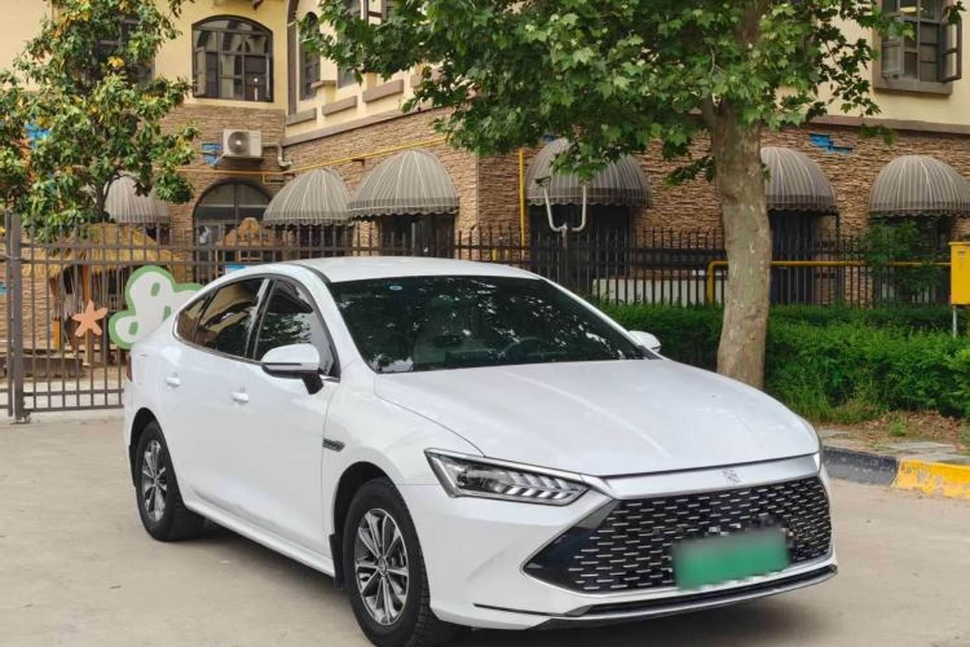 Used BYD Qin PLUS 2023 Champion Edition DM-i 55KM Leading Model Exterior 3
