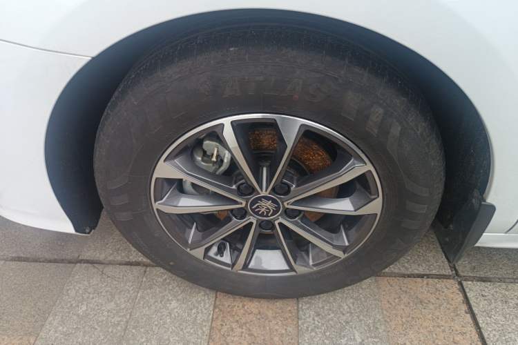 Used BYD Qin PLUS 2023 Champion Edition DM-i 55KM Leading Model Exterior 4