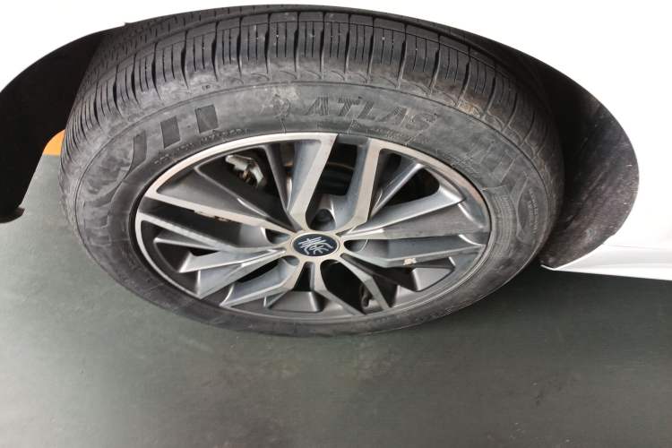 Used BYD Qin PLUS 2023 Champion Edition EV 510KM Leading Model Exterior 5
