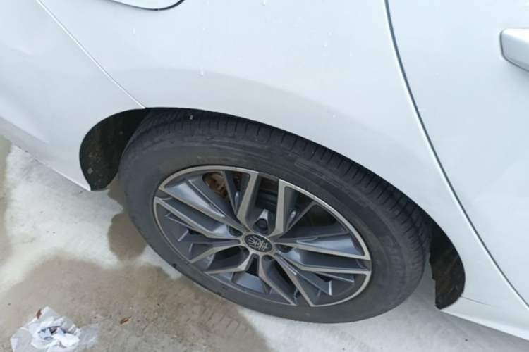 Used BYD Qin PLUS 2023 Champion Edition DM-i 55KM Superior Model Exterior 5
