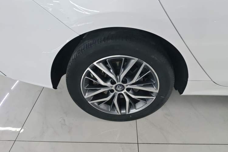 Used BYD Qin PLUS 2023 Champion Edition EV 420KM Leading Model Exterior 5