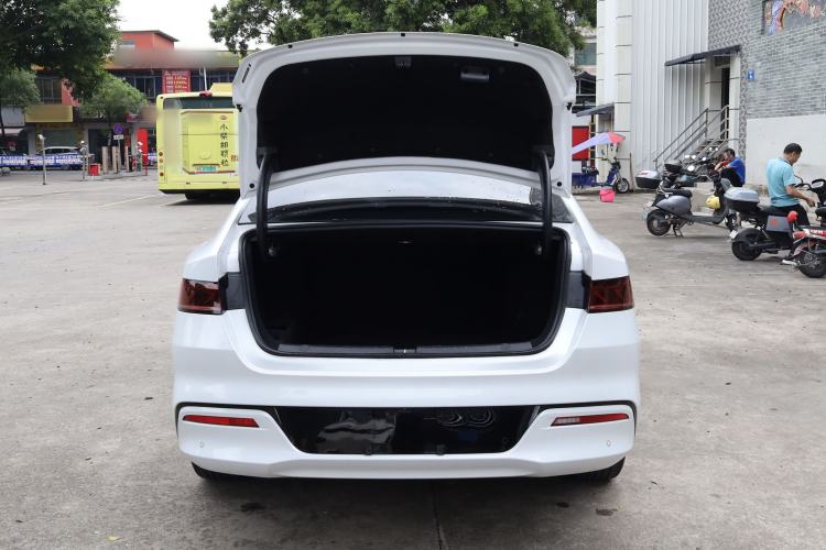 Used BYD Qin PLUS 2023 Champion Edition DM-i 55KM Superior Model Exterior 6