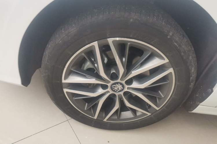 Used BYD Qin PLUS 2023 Champion Edition DM-i 120KM Beyond Model Exterior 7