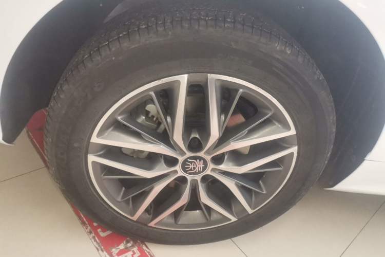 Used BYD Qin PLUS 2023 Champion Edition DM-i 120KM Beyond Model Exterior 8