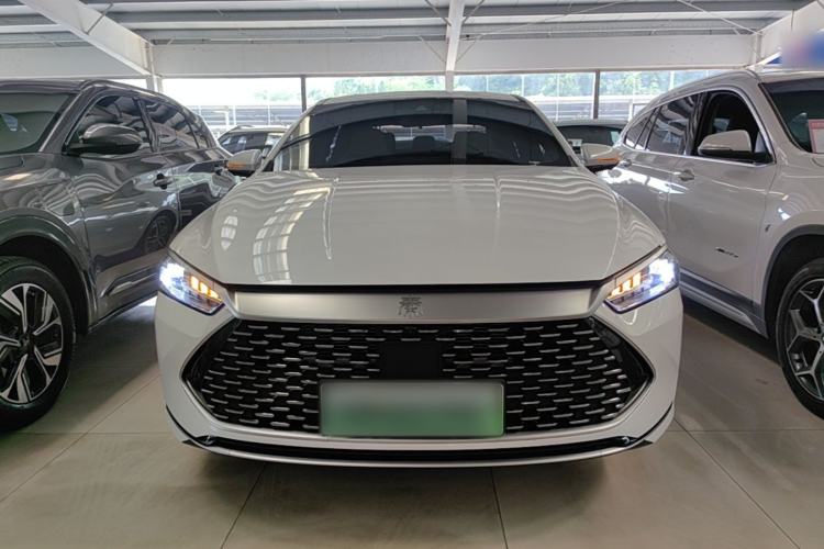 Used BYD Qin PLUS 2023 Champion Edition DM-i 120KM Excellence Model Front
