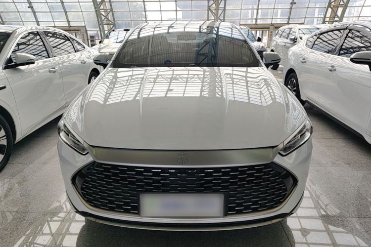 Used BYD Qin PLUS 2023 Champion Edition DM-i 120KM Beyond Model Front