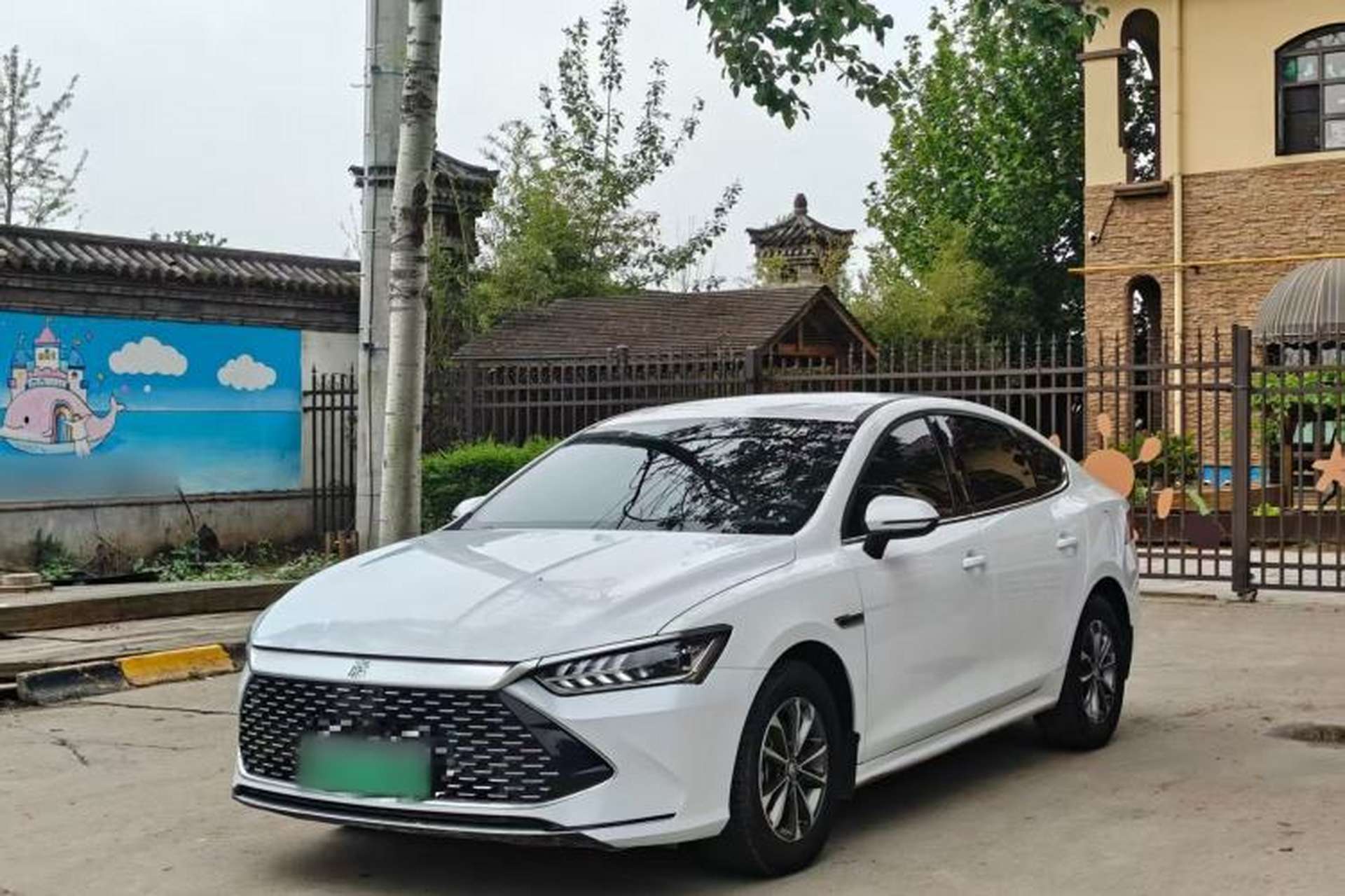 Used BYD Qin PLUS 2023 Champion Edition DM-i 55KM Leading Model Front Left 45 Deg