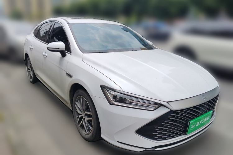 Used BYD Qin PLUS 2023 Champion Edition DM-i 120KM Leading Model Front Right 45 Deg