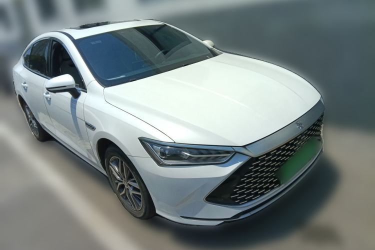 Used BYD Qin PLUS 2023 Champion Edition DM-i 120KM Beyond Model Front Right 45 Deg