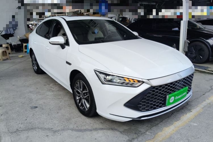 Used BYD Qin PLUS 2023 Champion Edition DM-i 120KM Leading Model Front Right 45 Deg