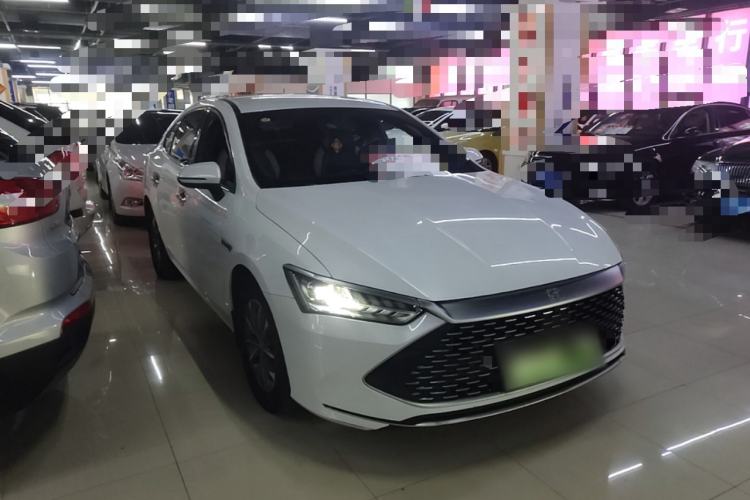 Used BYD Qin PLUS 2023 Champion Edition DM-i 55KM Leading Model Front Right 45 Deg