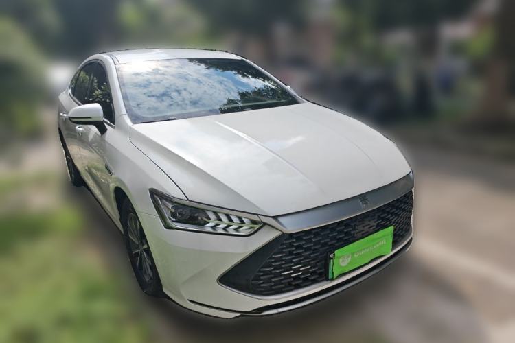 Used BYD Qin PLUS 2023 Champion Edition DM-i 55KM Leading Model Front Right 45 Deg