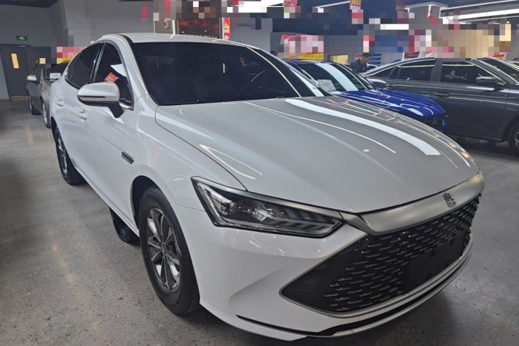 Used BYD Qin PLUS 2023 Champion Edition DM-i 55KM Leading Model Front Right 45 Deg