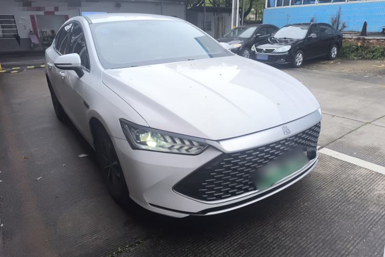 Used BYD Qin PLUS 2023 Champion Edition DM-i 55KM Leading Model Front Right 45 Deg
