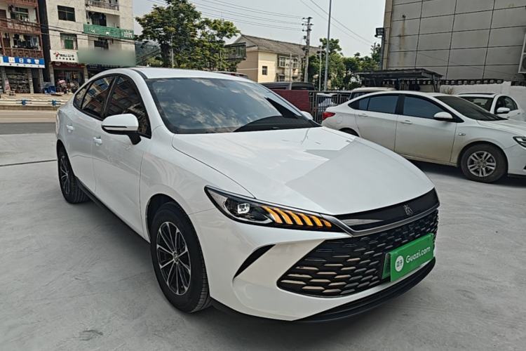 Used BYD Qin PLUS 2023 Champion Edition DM-i 55KM Leading Model Front Right 45 Deg