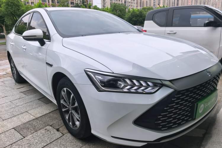 Used BYD Qin PLUS 2023 Champion Edition DM-i 55KM Leading Model Front Right 45 Deg