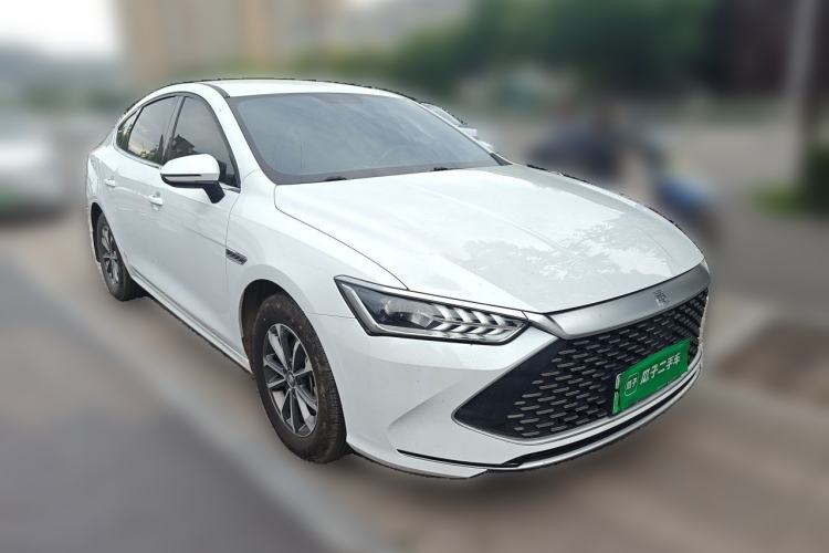 Used BYD Qin PLUS 2023 Champion Edition DM-i 55KM Leading Model Front Right 45 Deg