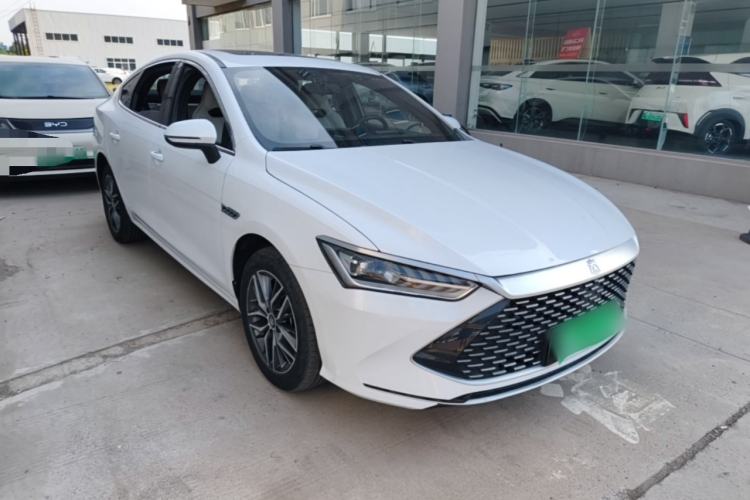Used BYD Qin PLUS 2023 Champion Edition DM-i 120KM Leading Model Front Right 45 Deg