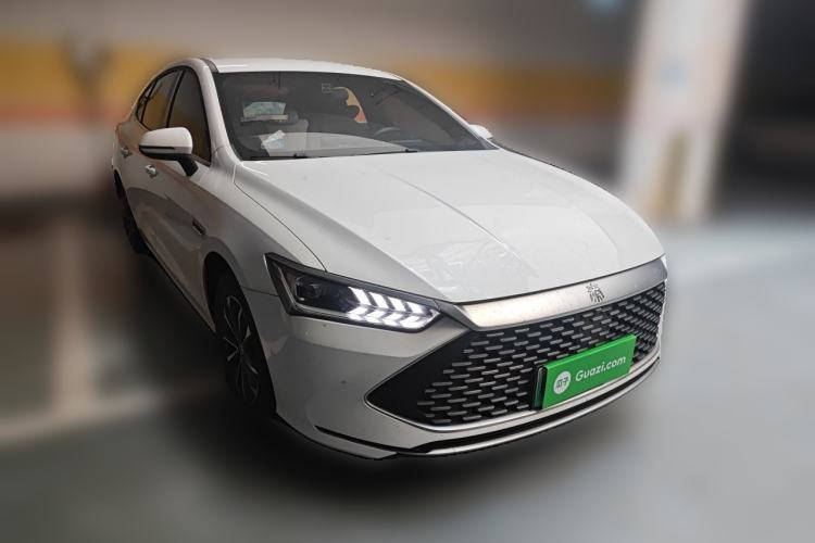 Used BYD Qin PLUS 2023 Champion Edition DM-i 55KM Leading Model Front Right 45 Deg