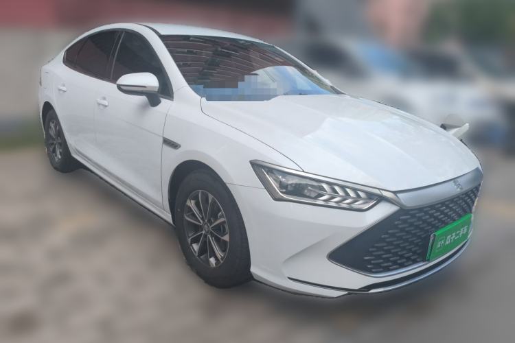 Used BYD Qin PLUS 2023 Champion Edition DM-i 55KM Leading Model Front Right 45 Deg