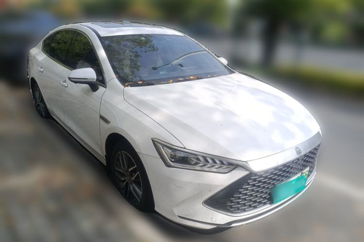 Used BYD Qin PLUS 2023 Champion Edition DM-i 120KM Beyond Model Front Right 45 Deg