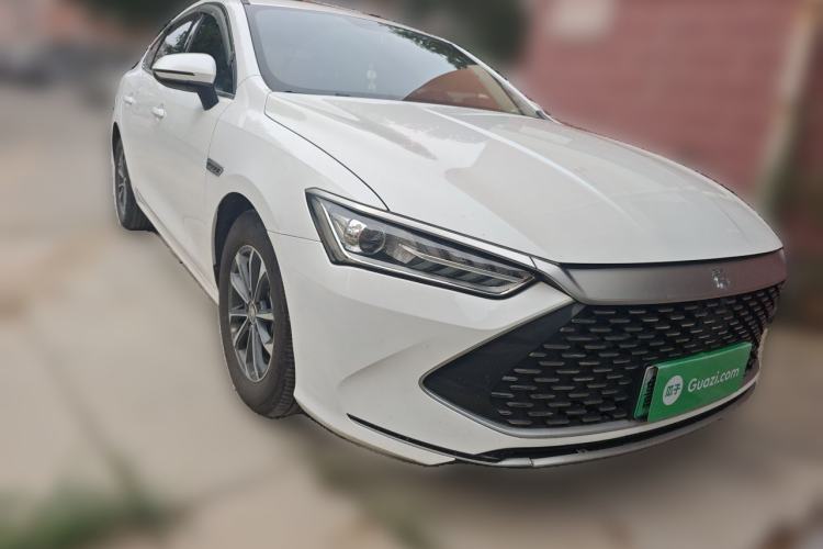 Used BYD Qin PLUS 2023 Champion Edition DM-i 55KM Leading Model Front Right 45 Deg