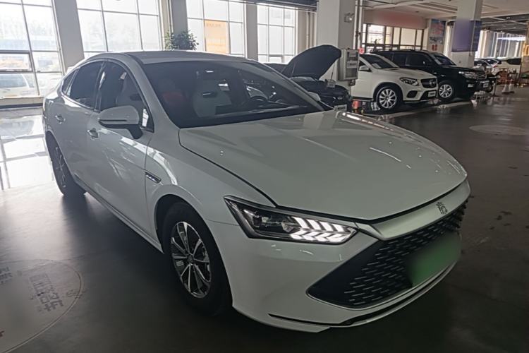 Used BYD Qin PLUS 2023 Champion Edition DM-i 55KM Leading Model Front Right 45 Deg