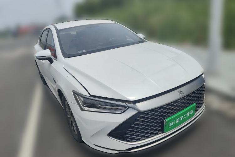 Used BYD Qin PLUS 2023 Champion Edition DM-i 55KM Leading Model Front Right 45 Deg