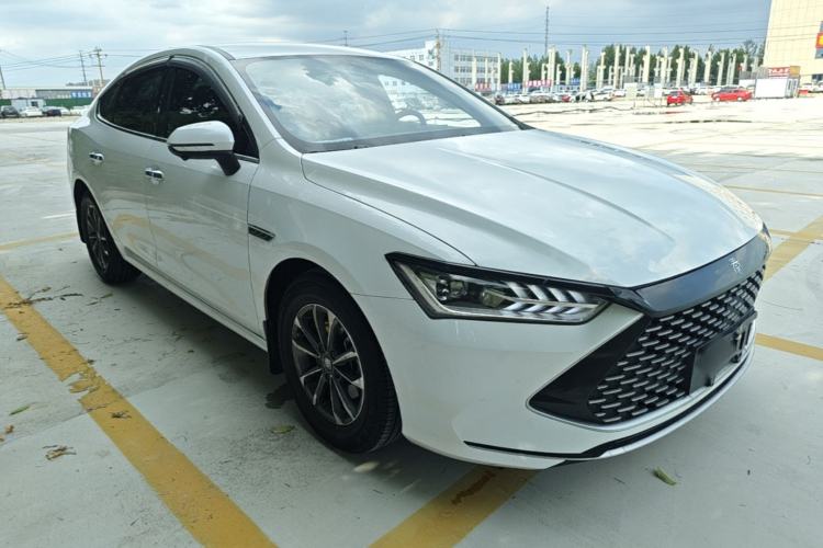 Used BYD Qin PLUS 2023 Champion Edition DM-i 55KM Leading Model Front Right 45 Deg