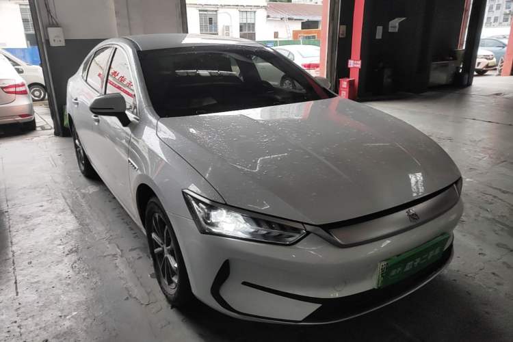 Used BYD Qin PLUS 2023 EV 510KM Travel Edition Front Right 45 Deg
