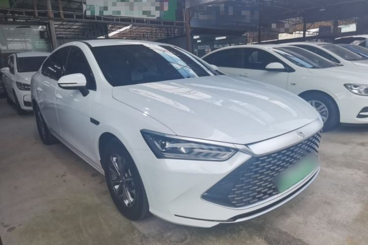 Used BYD Qin PLUS 2023 Champion Edition DM-i 55KM Leading Model Front Right 45 Deg