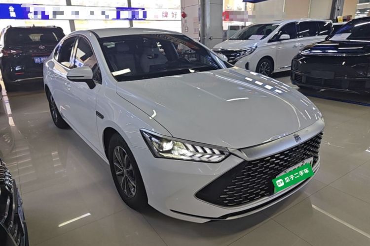 Used BYD Qin PLUS 2023 Champion Edition DM-i 55KM Leading Model Front Right 45 Deg