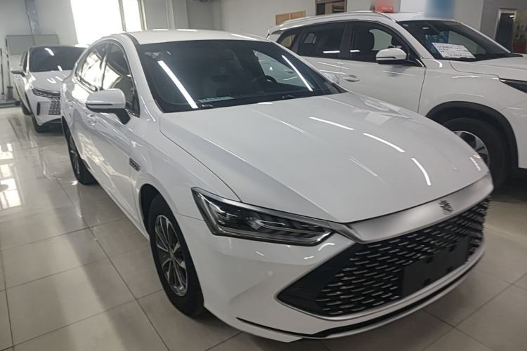 Used BYD Qin PLUS 2023 Champion Edition DM-i 55KM Leading Model Front Right 45 Deg