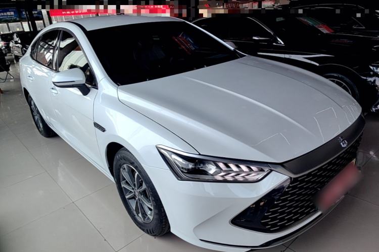 Used BYD Qin PLUS 2023 Champion Edition DM-i 55KM Leading Model Front Right 45 Deg