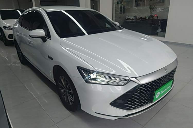 Used BYD Qin PLUS 2023 Champion Edition DM-i 55KM Leading Model Front Right 45 Deg