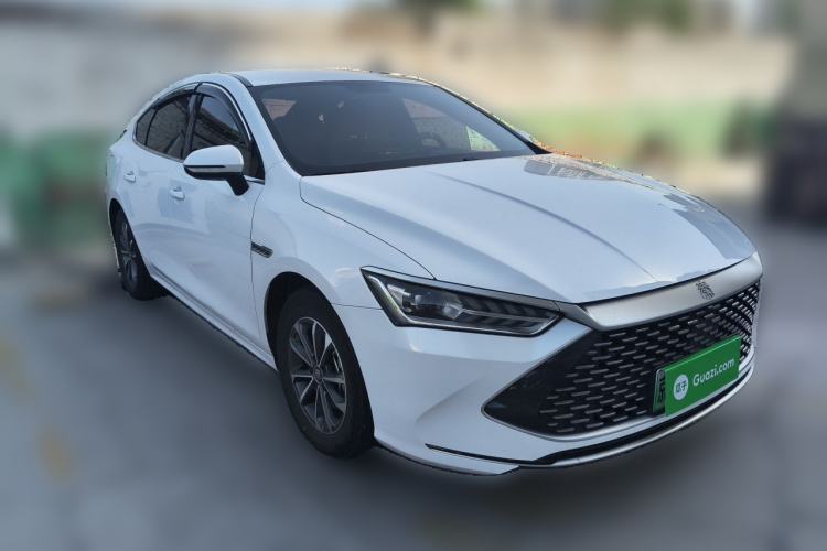 Used BYD Qin PLUS 2023 Champion Edition DM-i 55KM Leading Model Front Right 45 Deg