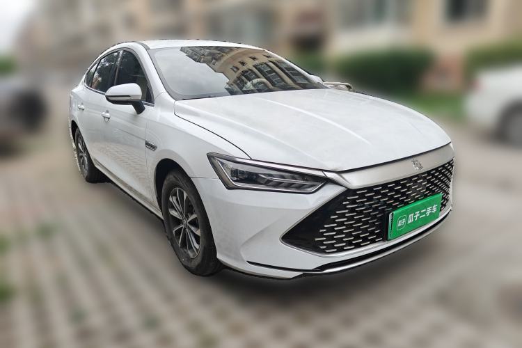 Used BYD Qin PLUS 2023 Champion Edition DM-i 55KM Leading Model Front Right 45 Deg