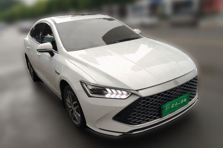 Used BYD Qin PLUS 2023 Champion Edition DM-i 120KM Leading Model Front Right 45 Deg