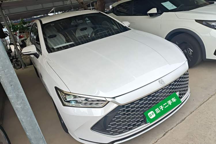 Used BYD Qin PLUS 2023 Champion Edition DM-i 55KM Leading Model Front Right 45 Deg