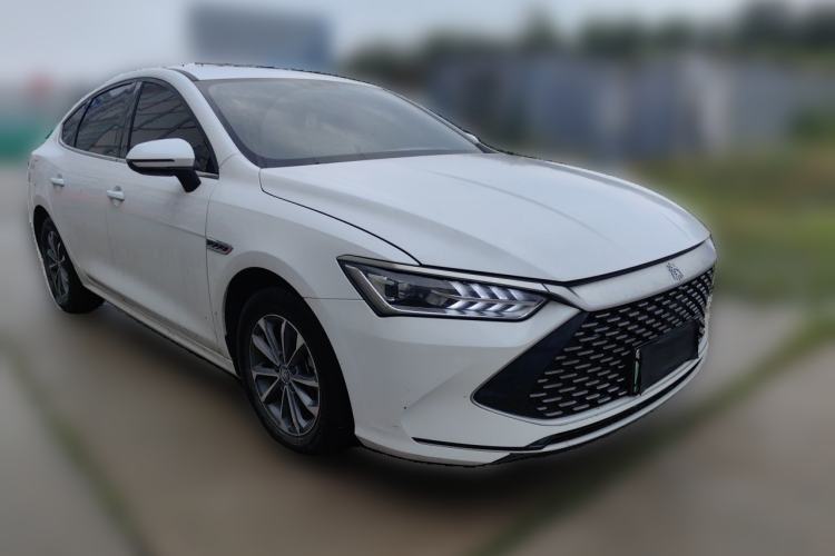 Used BYD Qin PLUS 2023 Champion Edition DM-i 55KM Leading Model Front Right 45 Deg