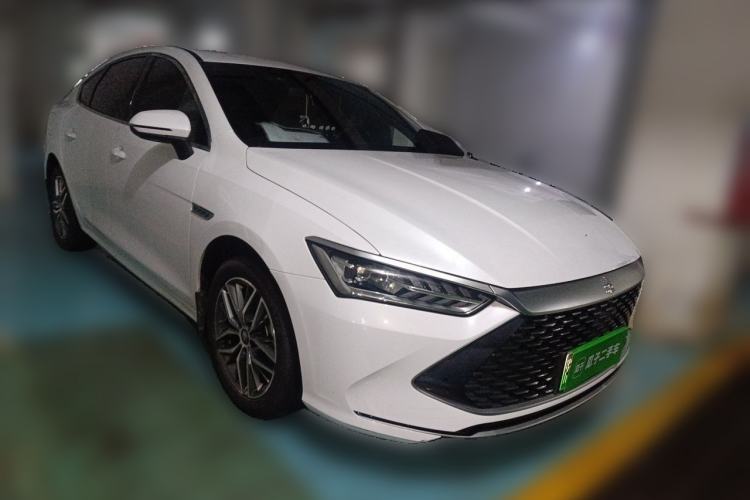 Used BYD Qin PLUS 2023 Champion Edition DM-i 55KM Superior Model Front Right 45 Deg