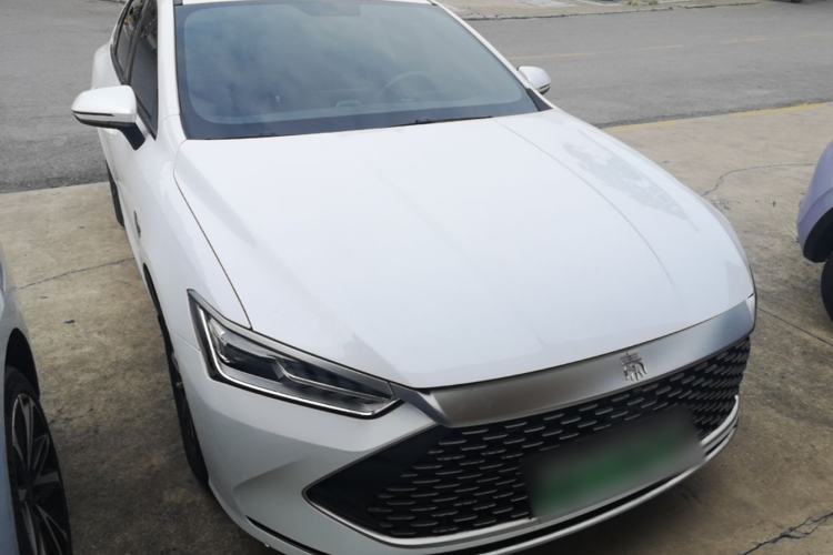 Used BYD Qin PLUS 2023 Champion Edition DM-i 55KM Leading Model Front Right 45 Deg