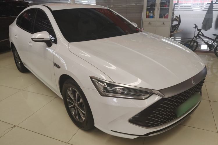 Used BYD Qin PLUS 2023 Champion Edition DM-i 55KM Leading Model Front Right 45 Deg